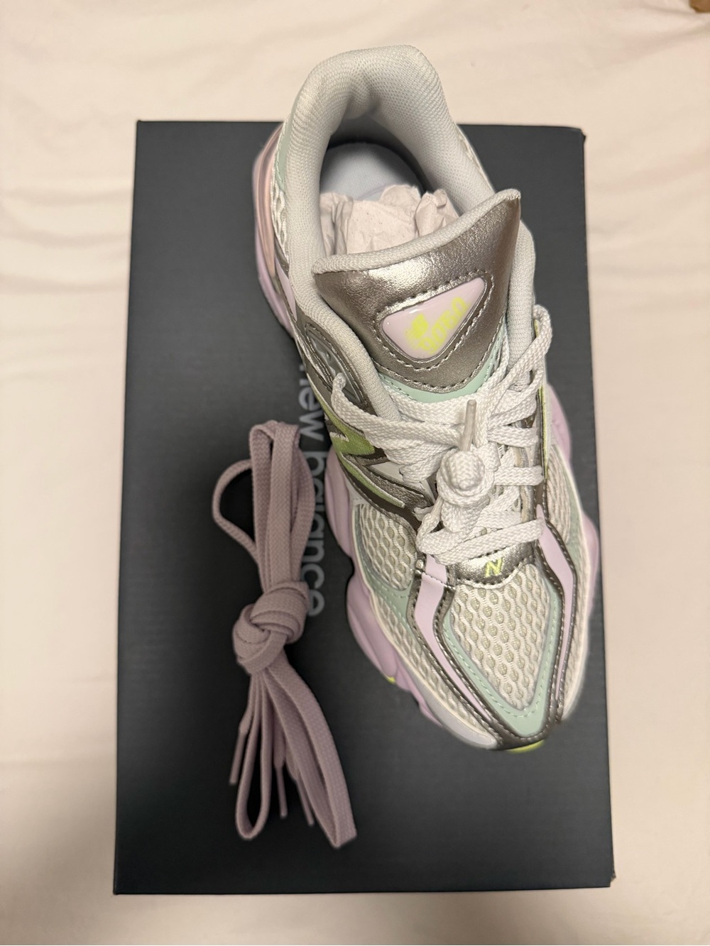 New Balance Women’s White Sneaker with Pastel Lavender & Neon Lime Accents - Picture 3 of 4